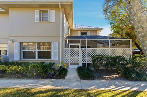 Photo of 2842 SW Lakemont Place, Palm City, FL 34990 (MLS # R11160161)