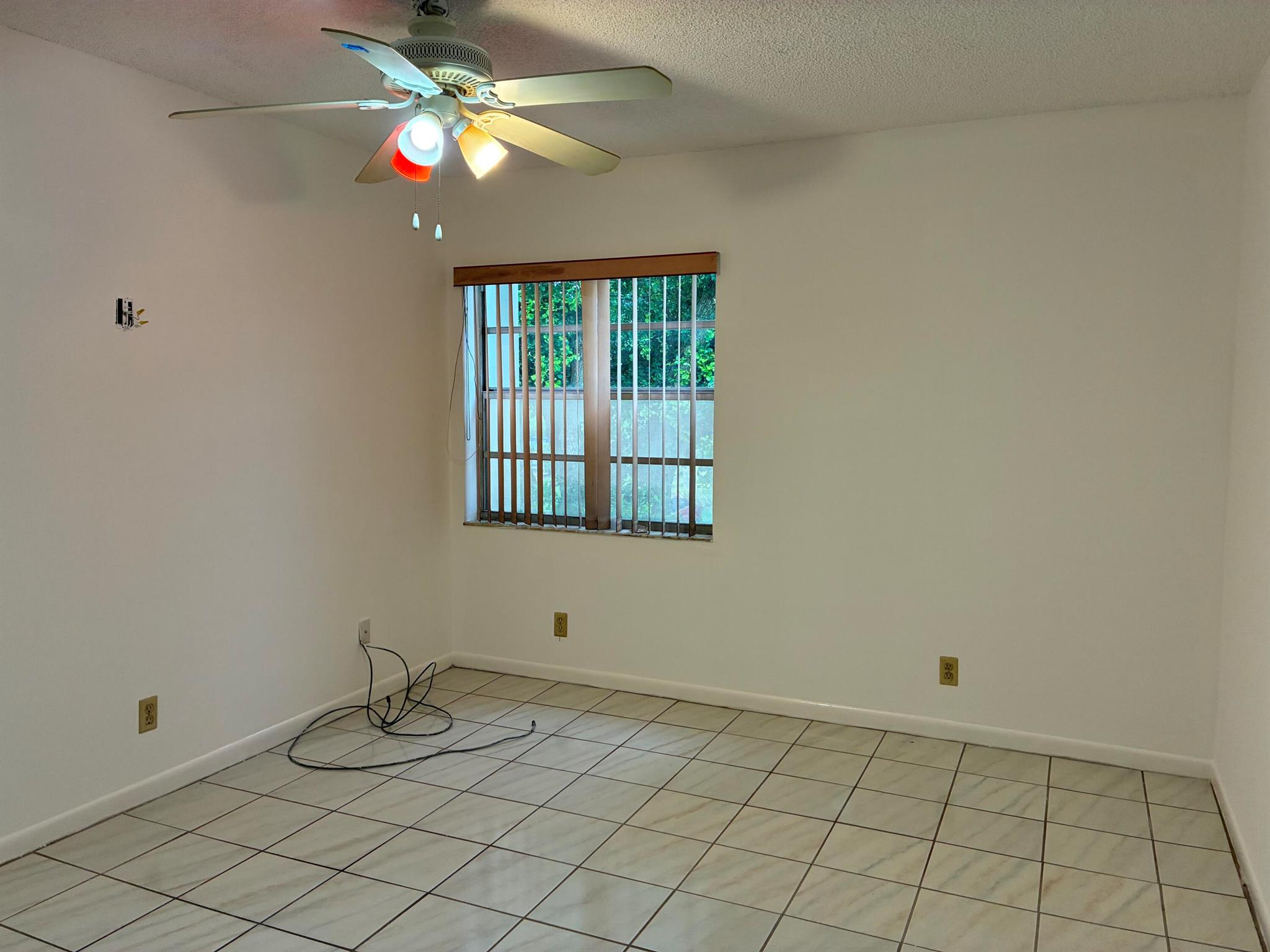 KINGS POINT BURGUNDY COND - Residential