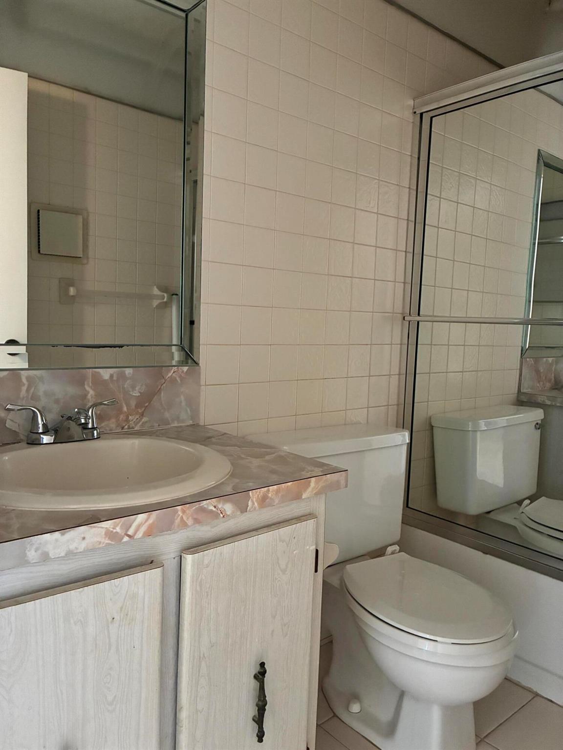 KINGS POINT BURGUNDY COND - Residential