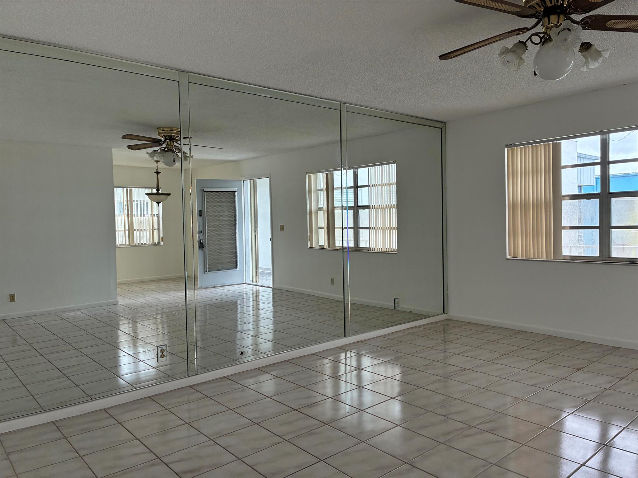 KINGS POINT BURGUNDY COND - Residential