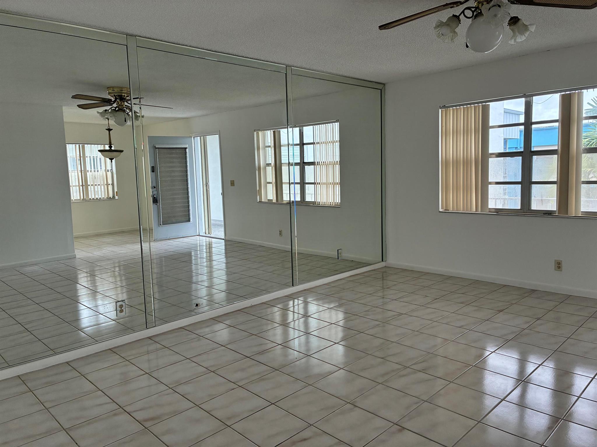 KINGS POINT BURGUNDY COND - Residential