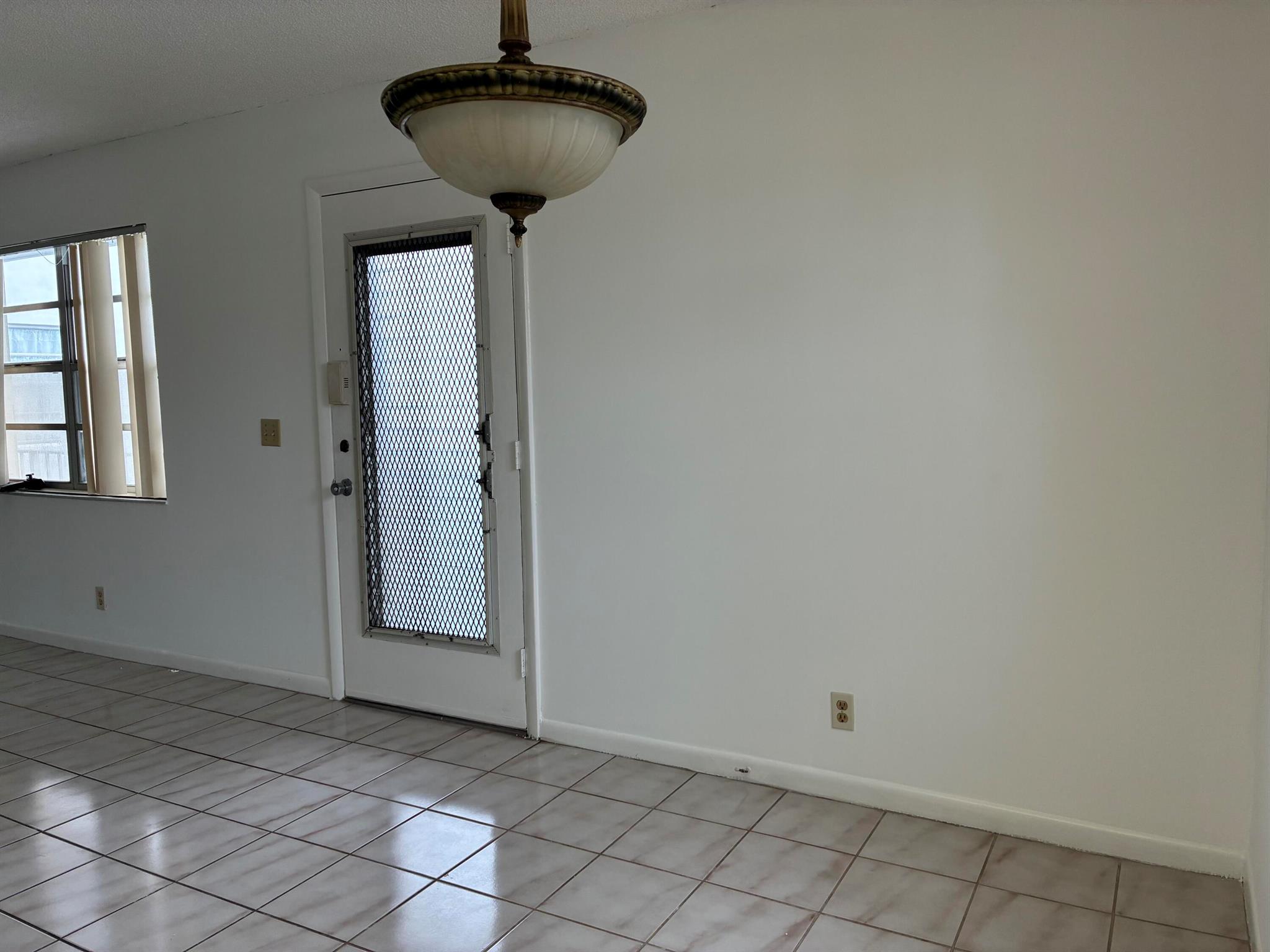 KINGS POINT BURGUNDY COND - Residential