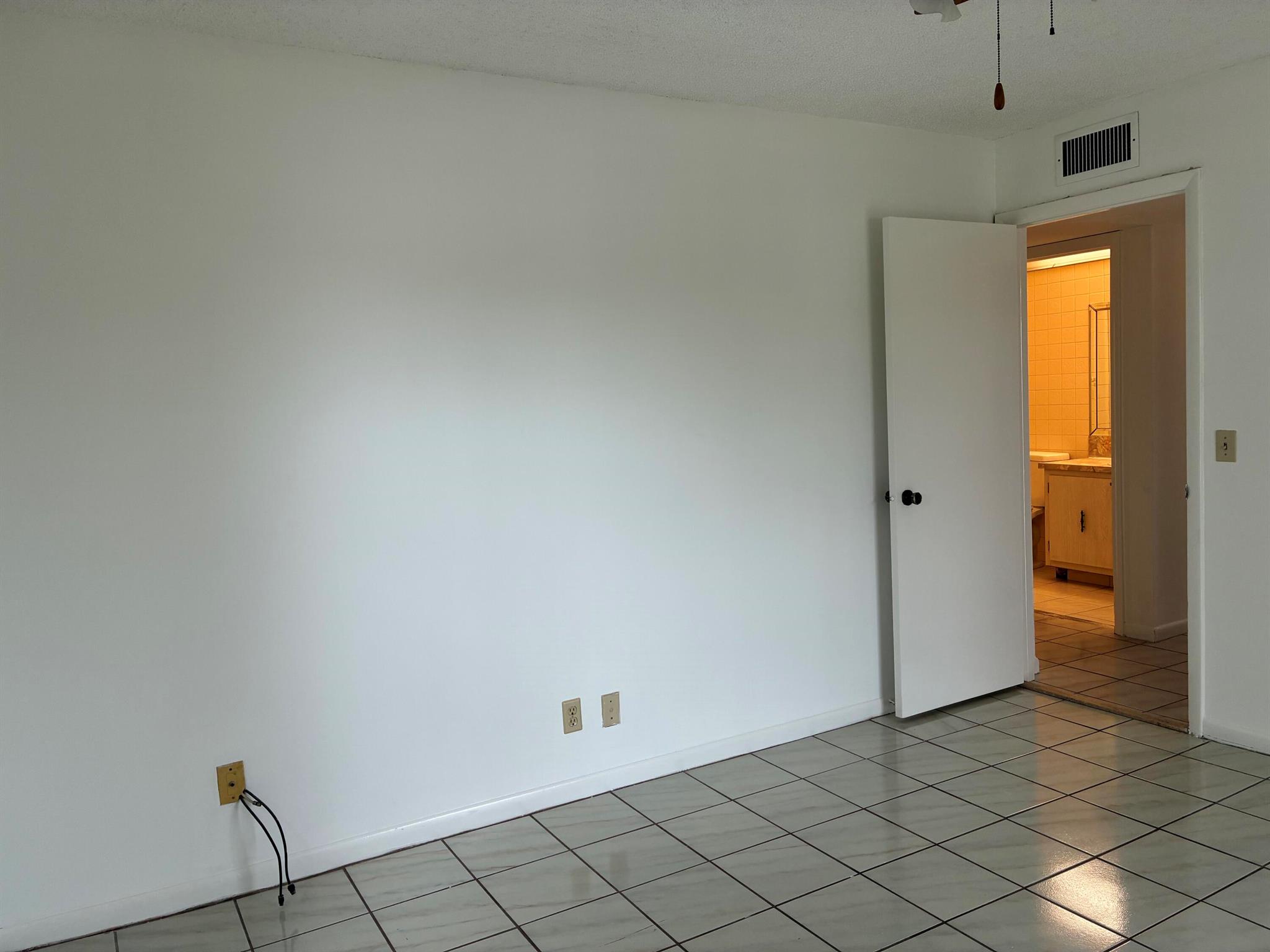 KINGS POINT BURGUNDY COND - Residential