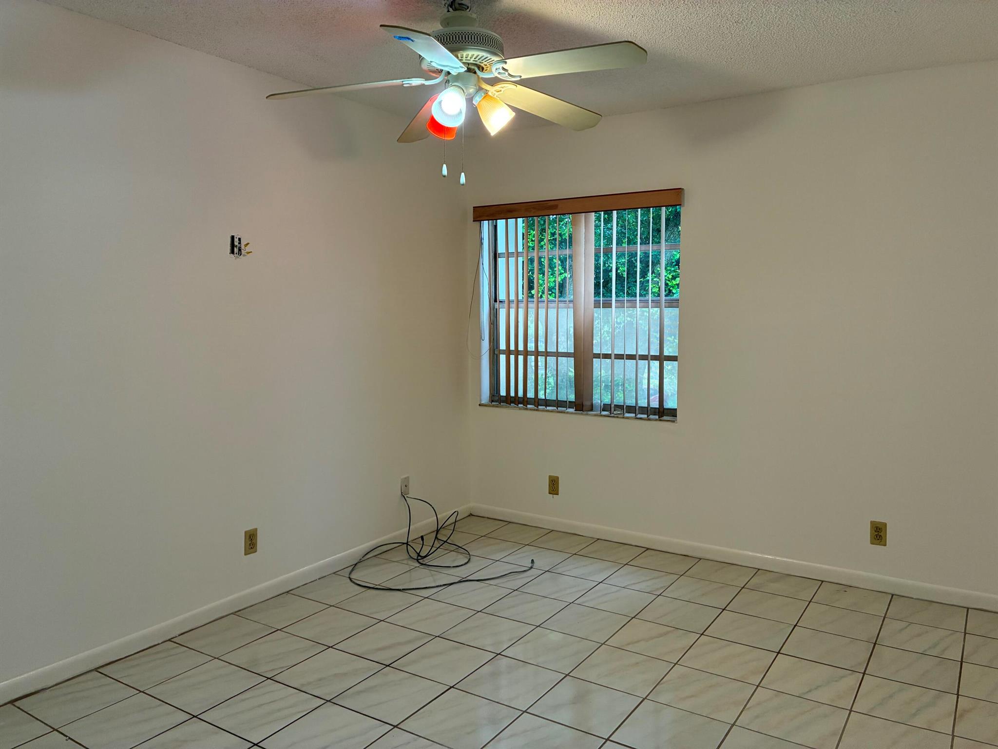 KINGS POINT BURGUNDY COND - Residential