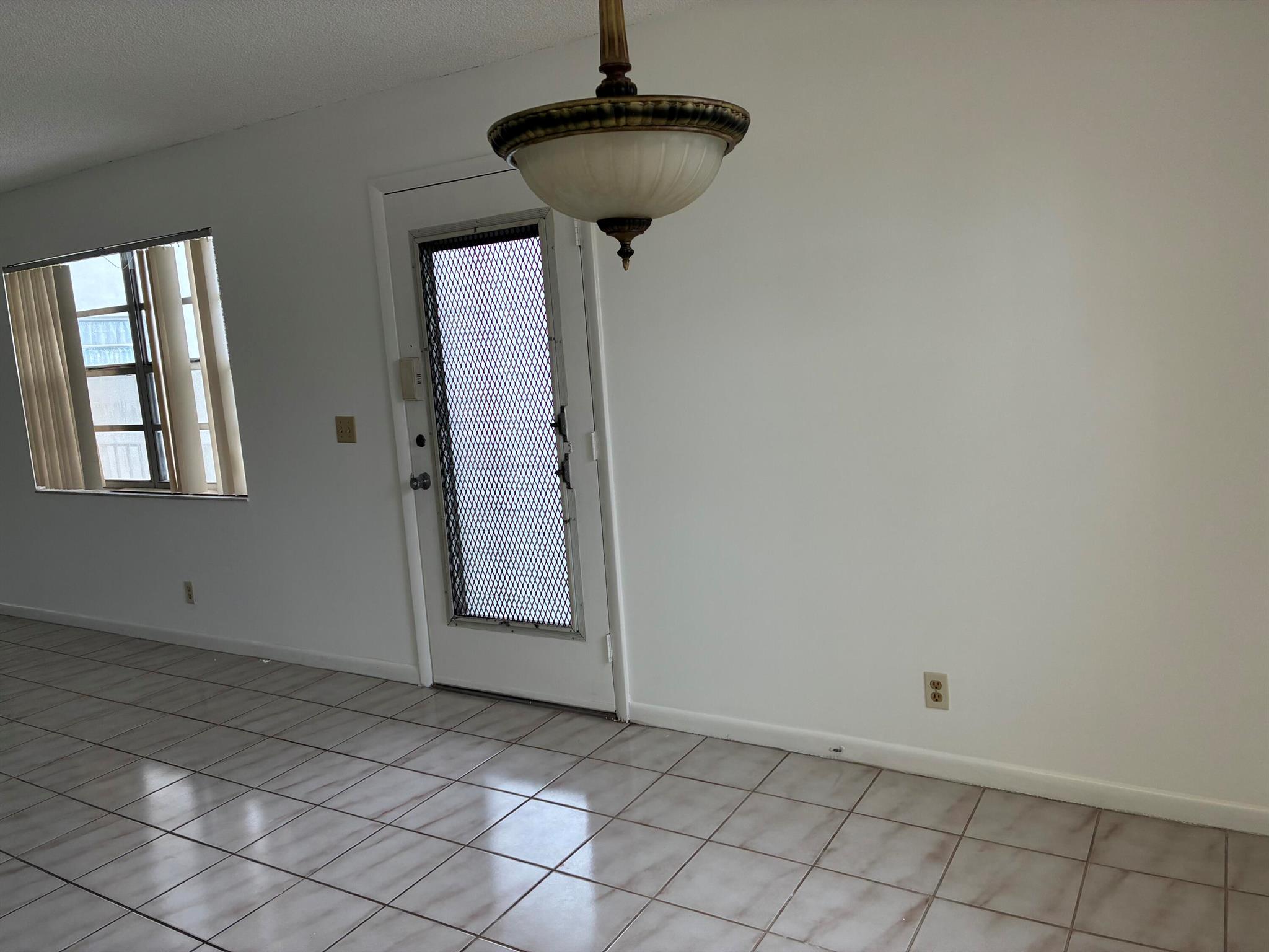 KINGS POINT BURGUNDY COND - Residential