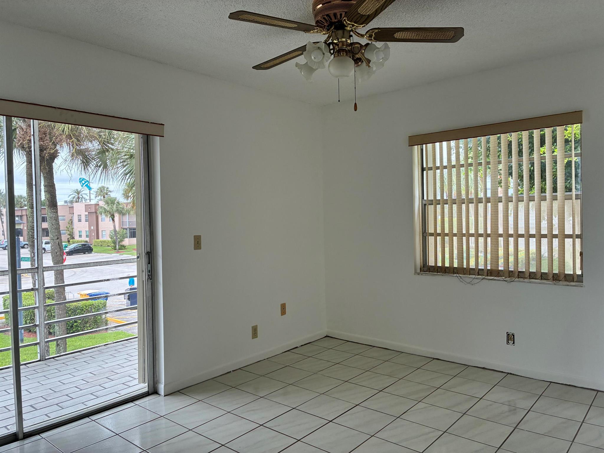 KINGS POINT BURGUNDY COND - Residential
