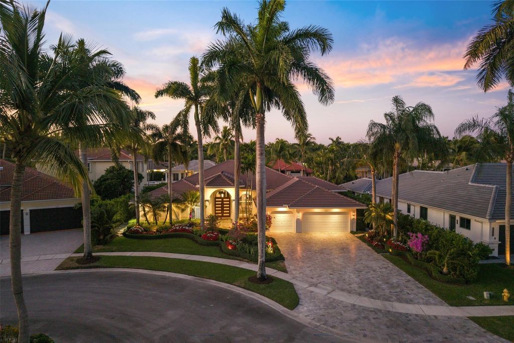 Photo of 317 Windmill Palm Avenue, Plantation, FL 33324 (MLS # F10488356)