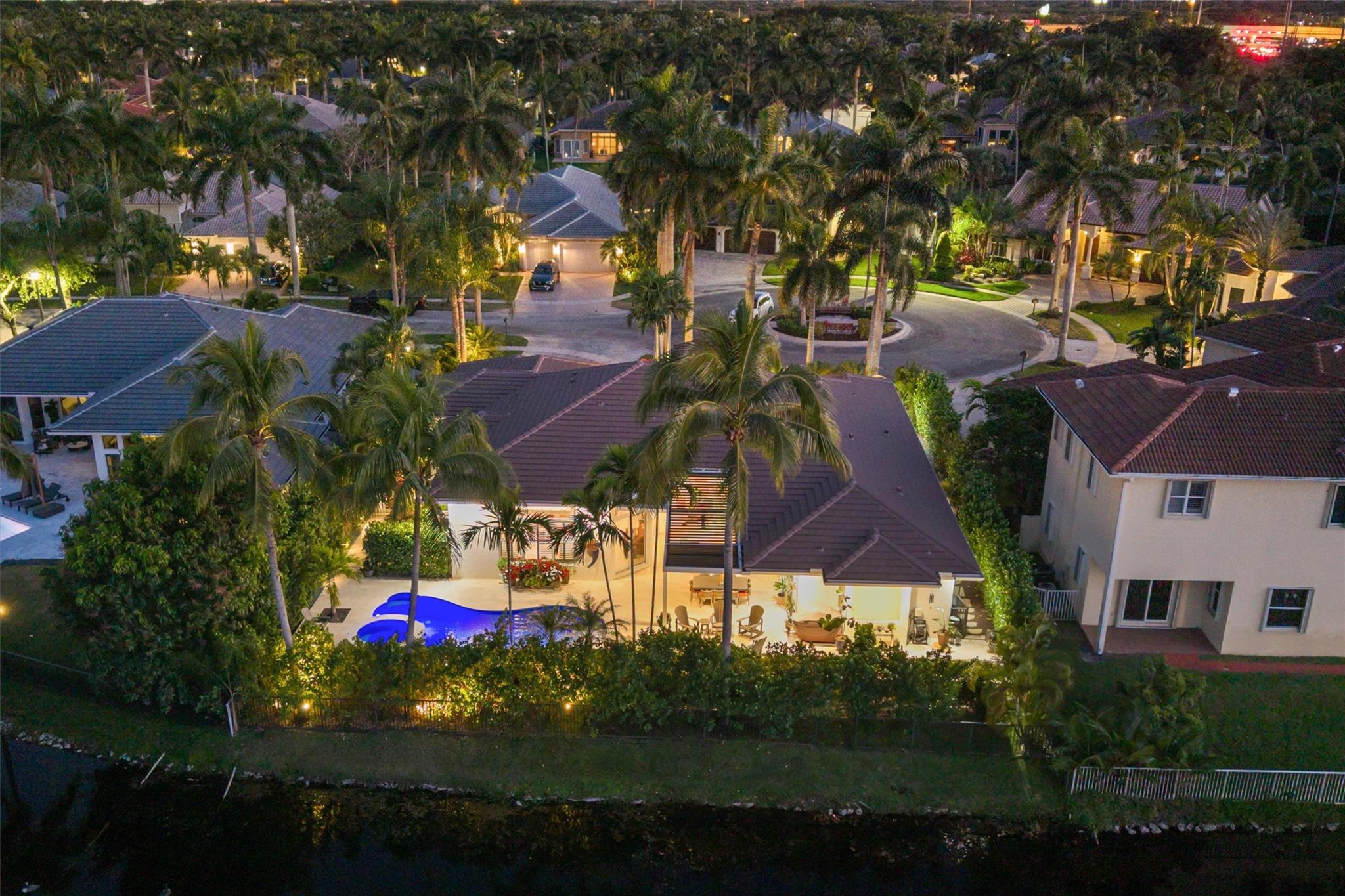 317 Windmill Palm Ave