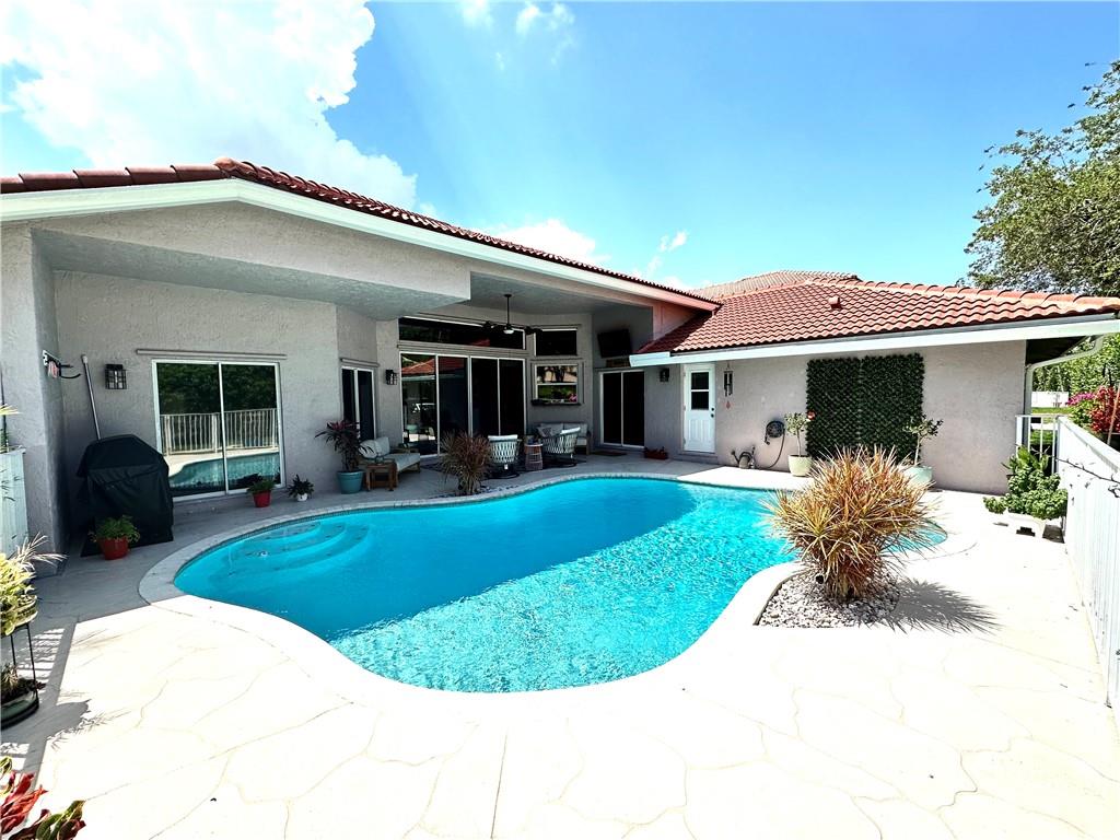 HIDDEN HAMMOCKS ESTATES - Residential