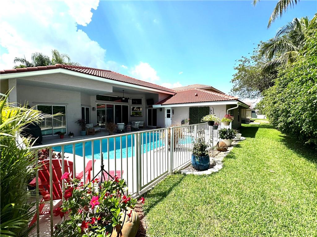 HIDDEN HAMMOCKS ESTATES - Residential