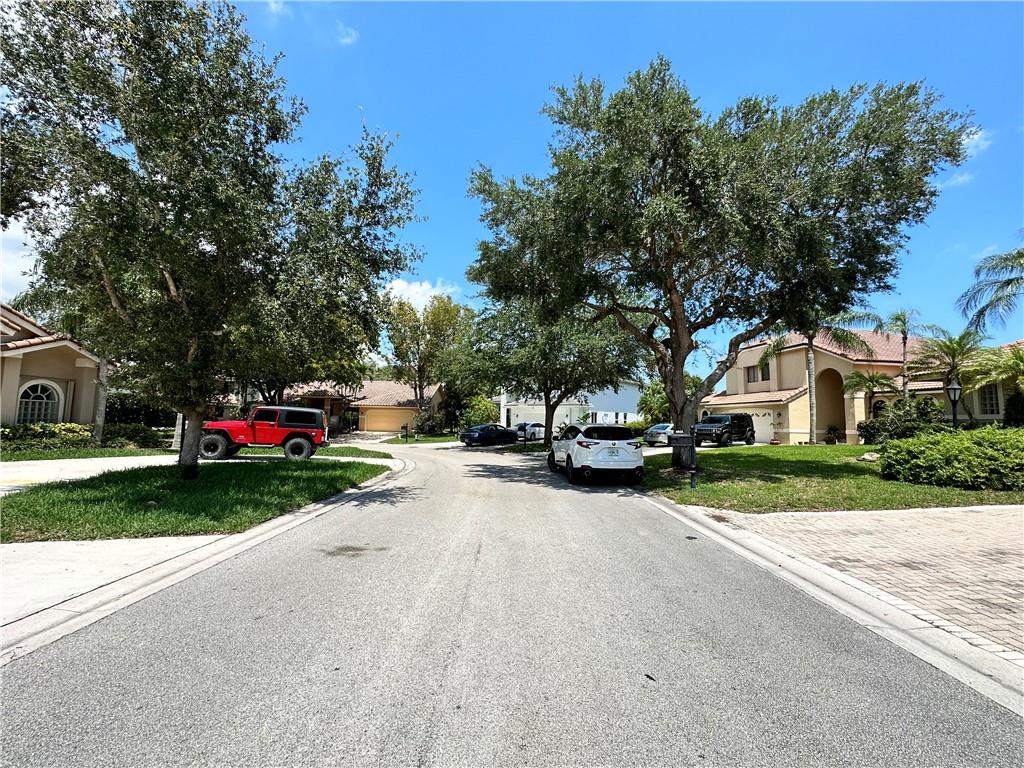 HIDDEN HAMMOCKS ESTATES - Residential