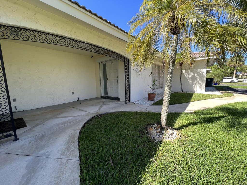 Photo of 499 W Conference Drive, Boca Raton, FL 33486 (MLS # B26060903)