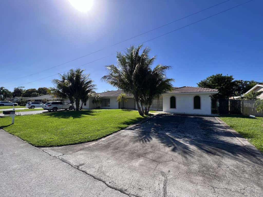 Photo of 499 W Conference Drive, Boca Raton, FL 33486 (MLS # B26060903)