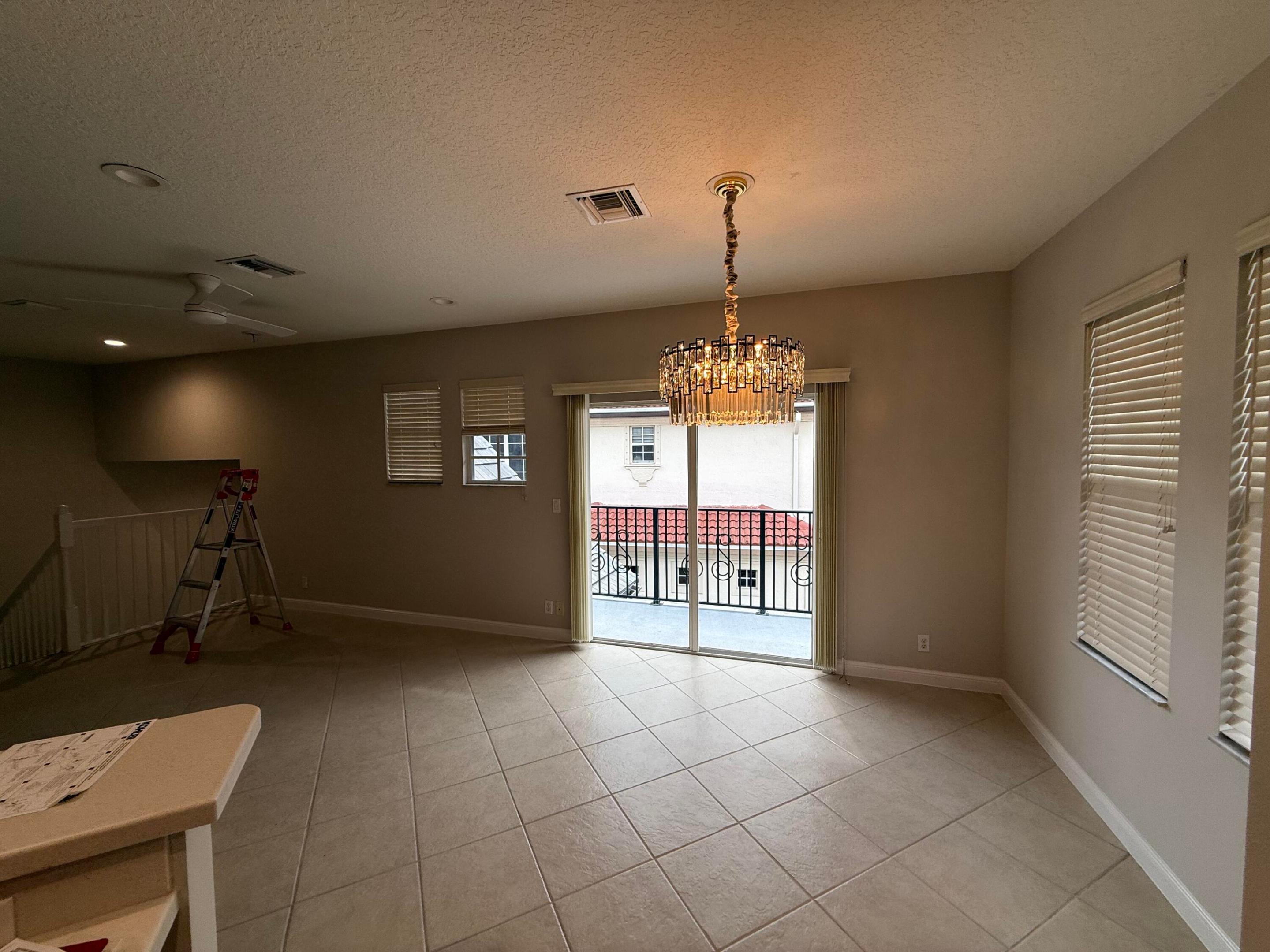 MANSIONS AT EVERGRENE WEST CONDO - Residential Lease