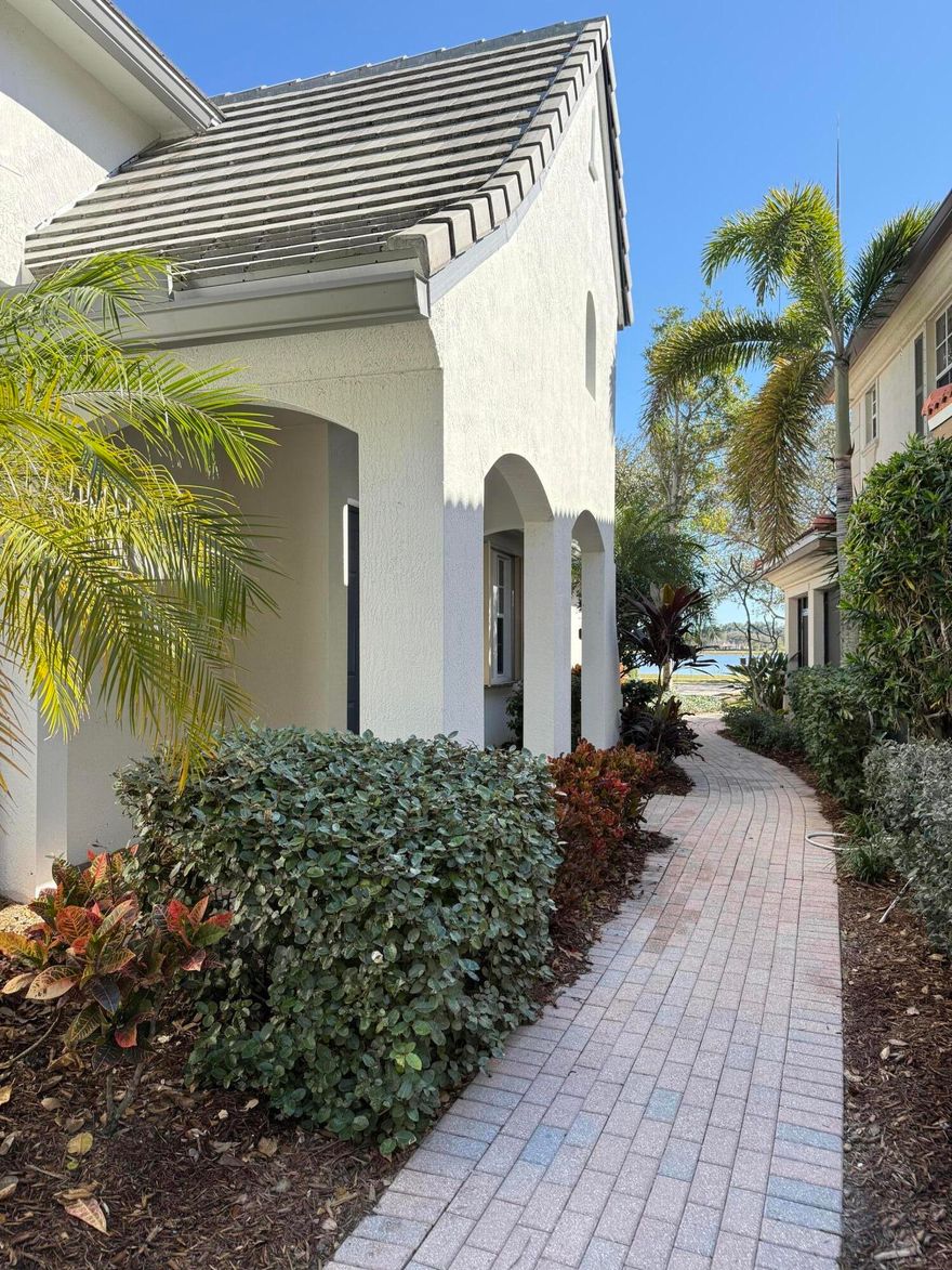 FRESHLY PAINTED,BRAND NEW APPLIANCES,BRAND NEW CARPET AND CEILING FANS AND FIXTURES.BEAUTIFUL GATED COMMUNITY WITH ALL THE AMMENITIES.PARADISE LIVING.A MUST SEE!