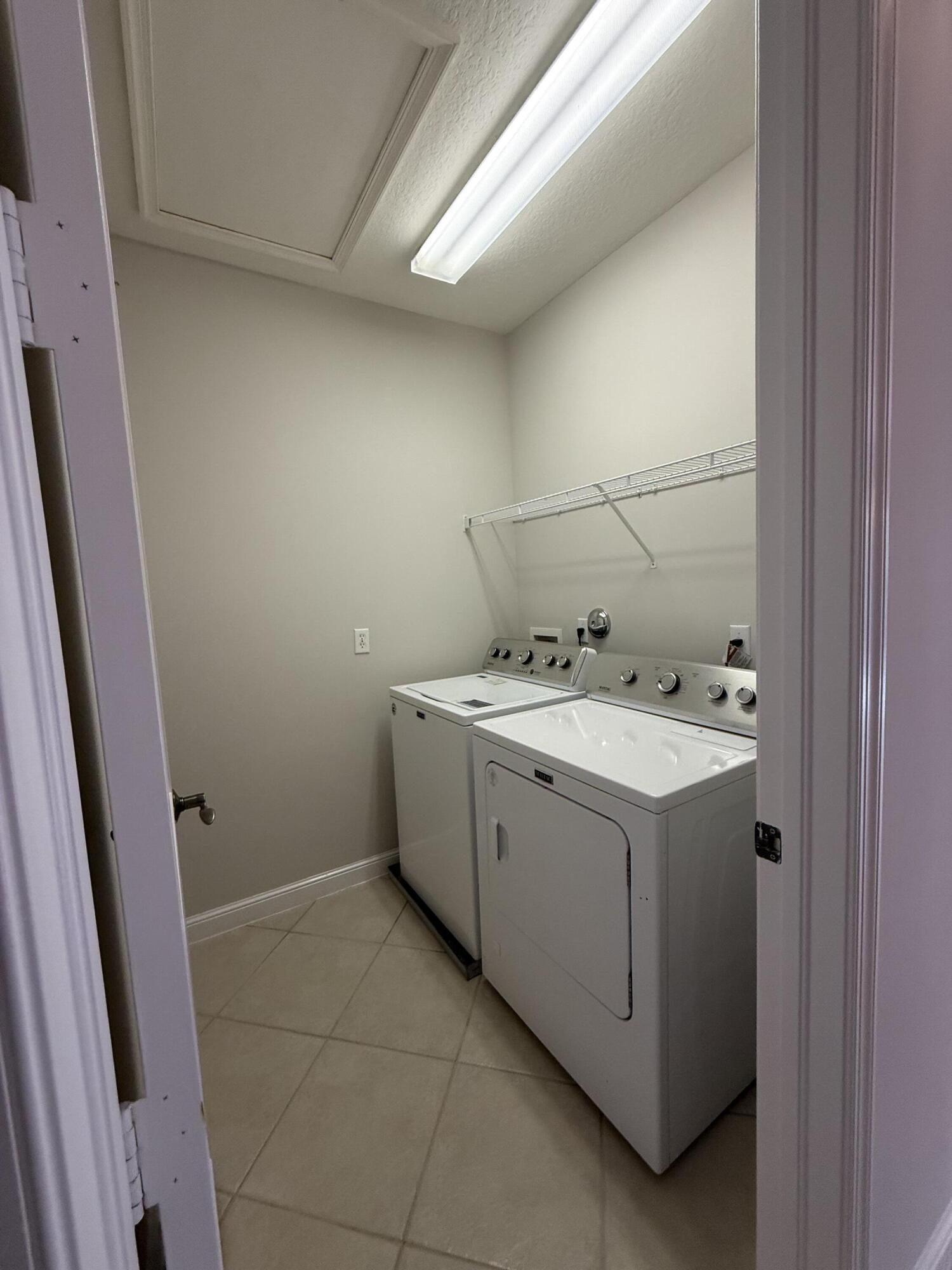 MANSIONS AT EVERGRENE WEST CONDO - Residential Lease