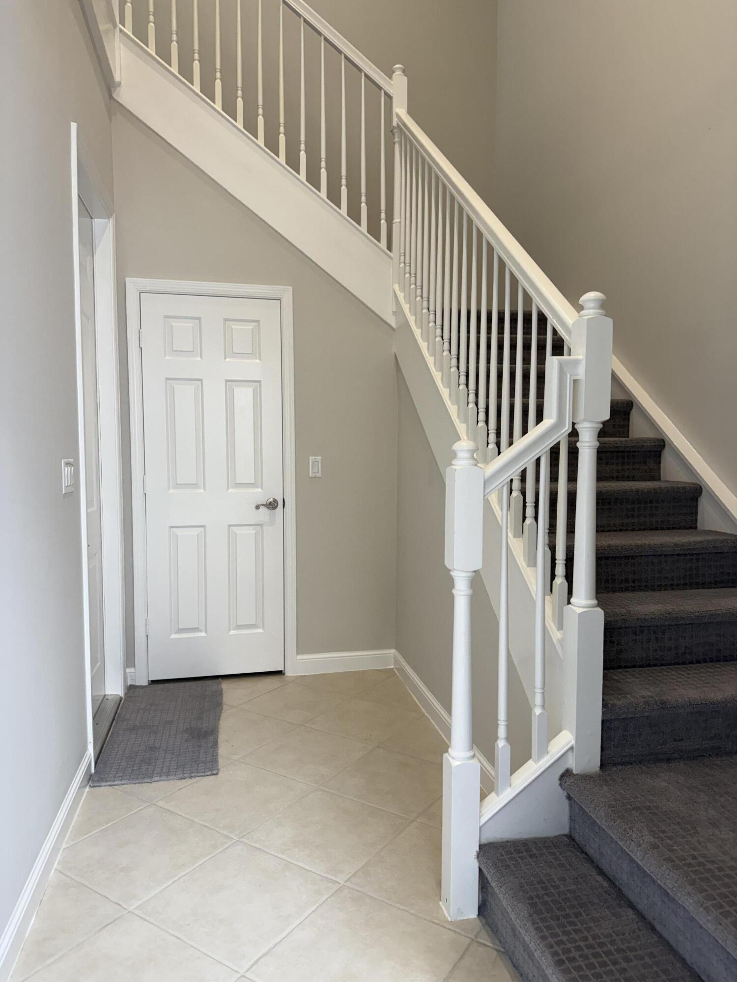 MANSIONS AT EVERGRENE WEST CONDO - Residential Lease