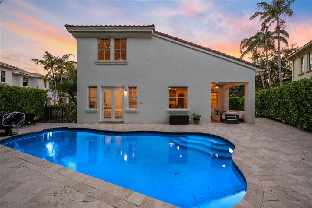 Photo of 2104 Spring Court, Palm Beach Gardens, FL 33410 (MLS # B26030917)