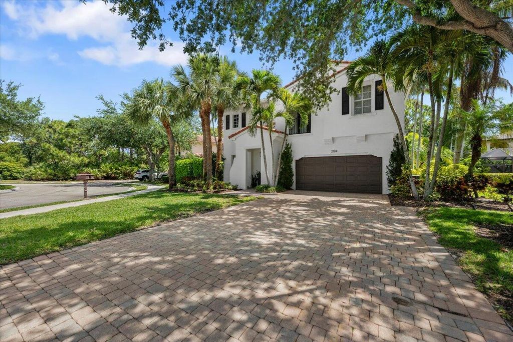 Photo of 2104 Spring Court, Palm Beach Gardens, FL 33410 (MLS # B26030917)