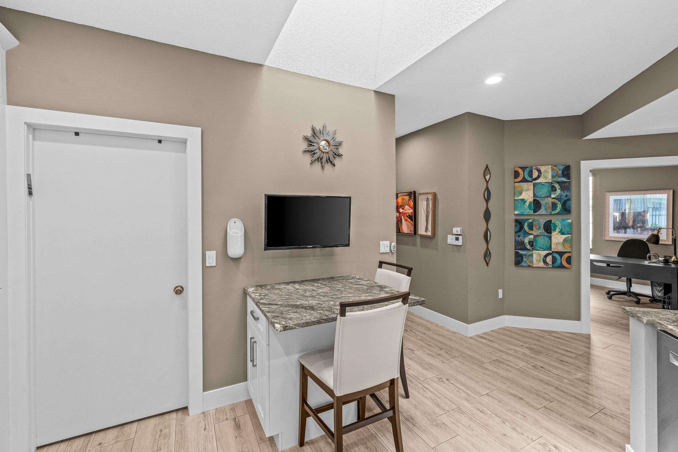 PALM ISLES - Residential