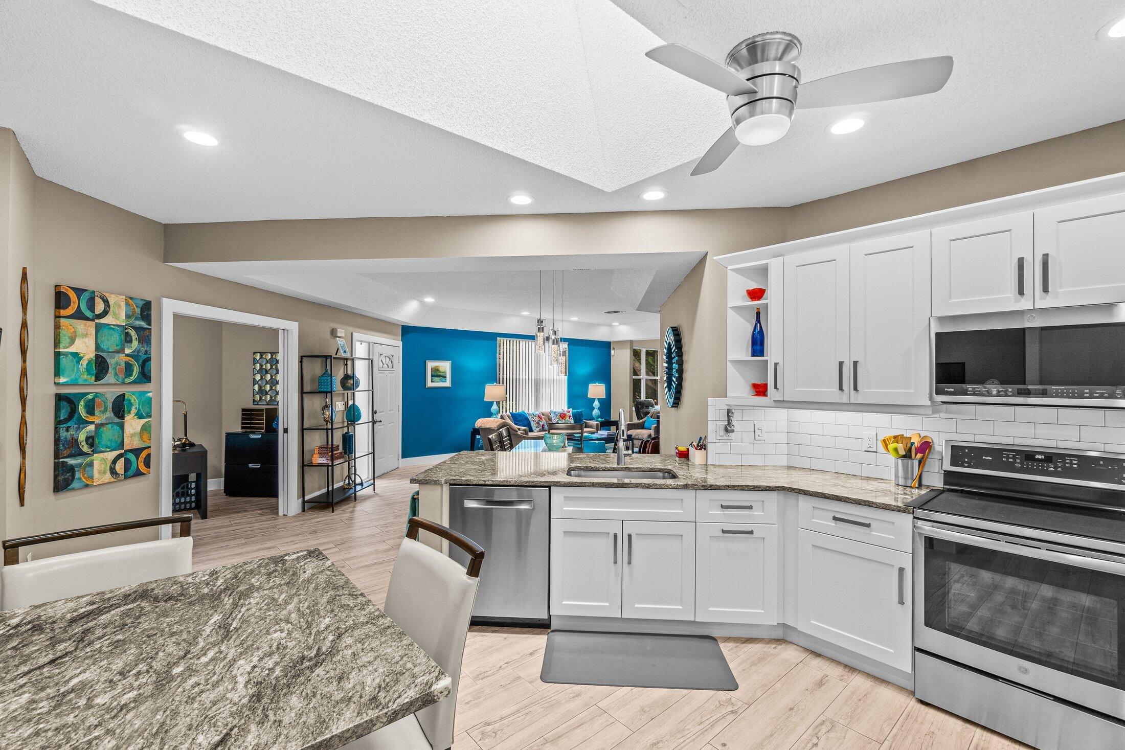 PALM ISLES - Residential