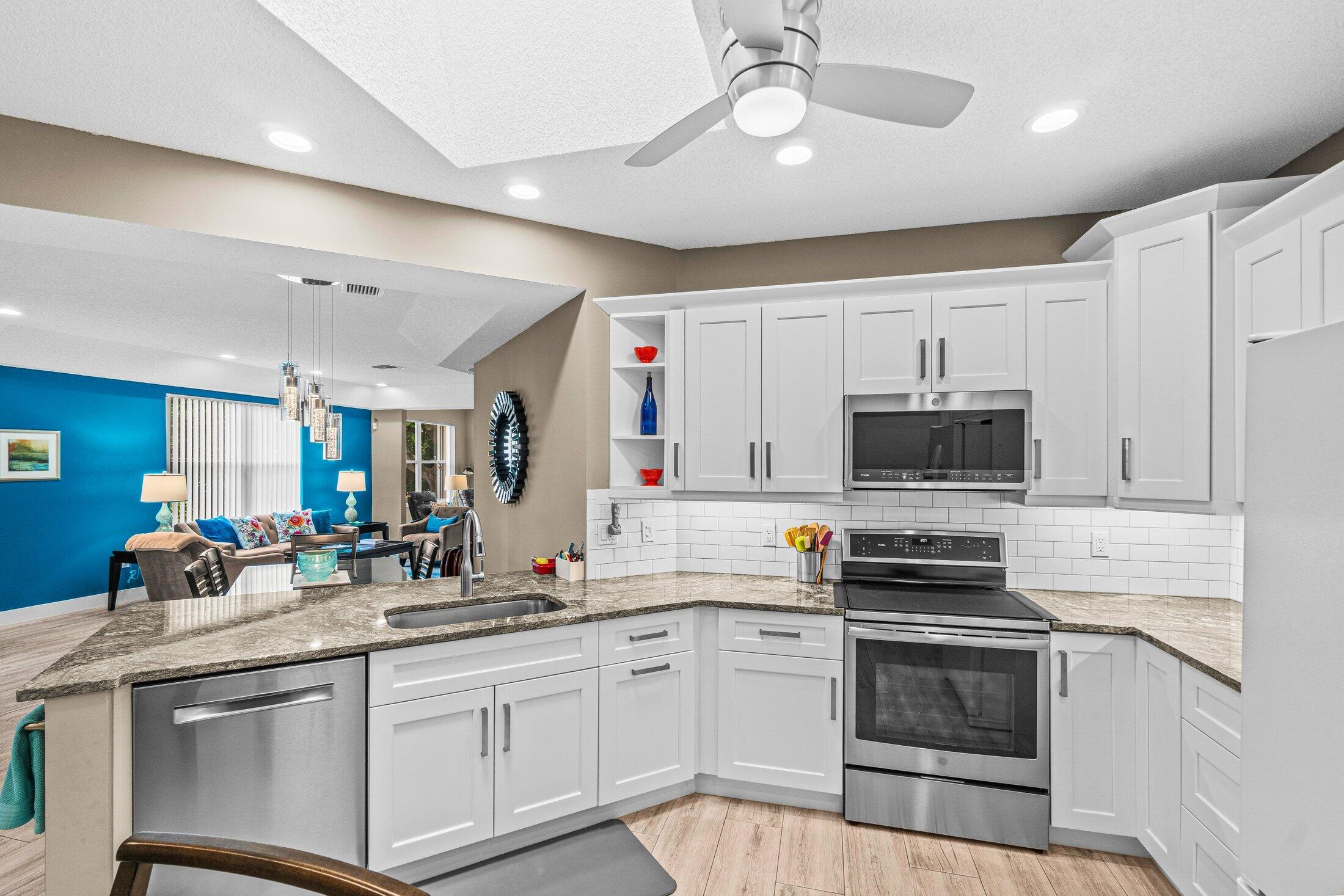 PALM ISLES - Residential