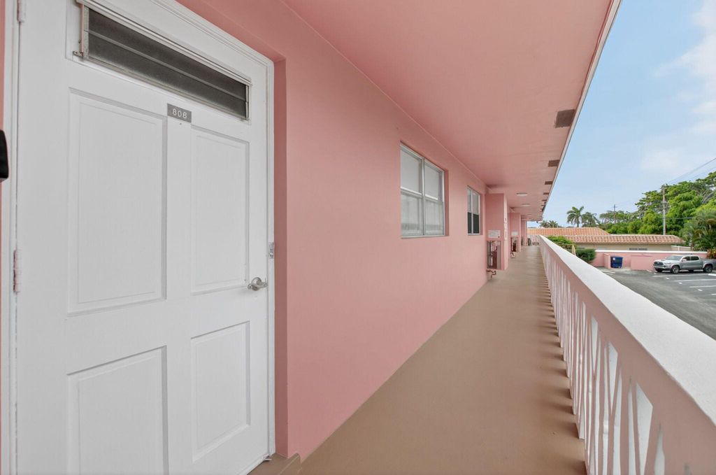 Photo of 300 NE 20th Street #8060, Boca Raton, FL 33431 (MLS # R11097054)