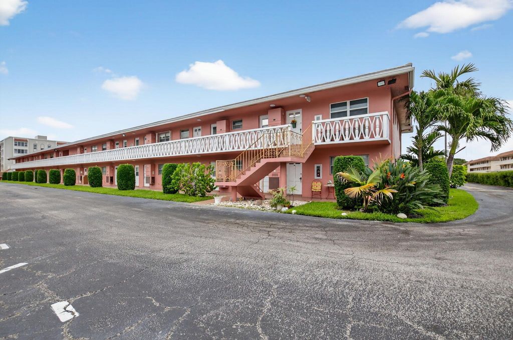 Photo of 300 NE 20th Street #8060, Boca Raton, FL 33431 (MLS # R11097054)