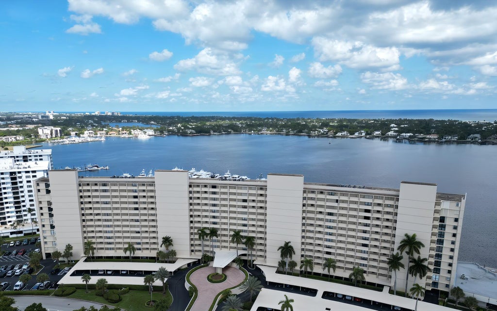 Photo of 132 LAKESHORE Drive #617, North Palm Beach, FL 33408 (MLS # B26094763)