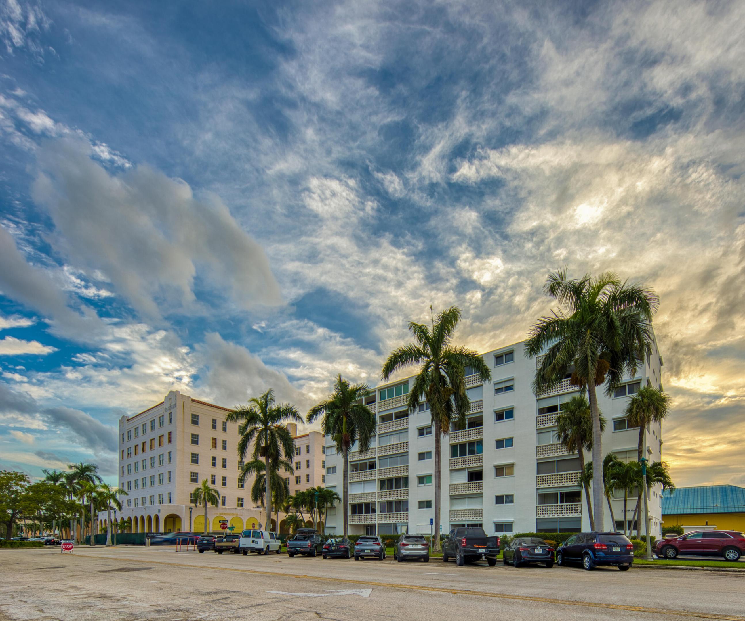 View photos, virtual tours, details... 1 N Golfview Road 205