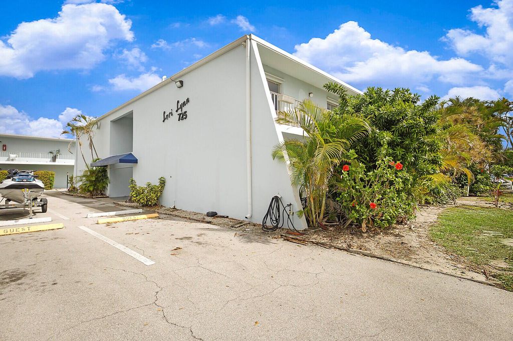 Photo of 725 Hummingbird Way #106, North Palm Beach, FL 33408 (MLS # R11106340)