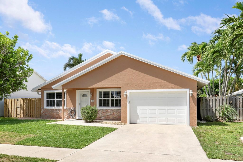 Photo of 159 Wandering Trail, Jupiter, FL 33458 (MLS # R11093008)