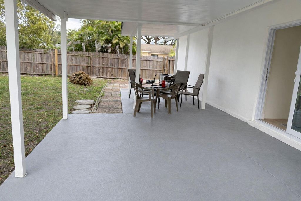 Photo of 401 S 12th Street, Lantana, FL 33462 (MLS # R11158994)