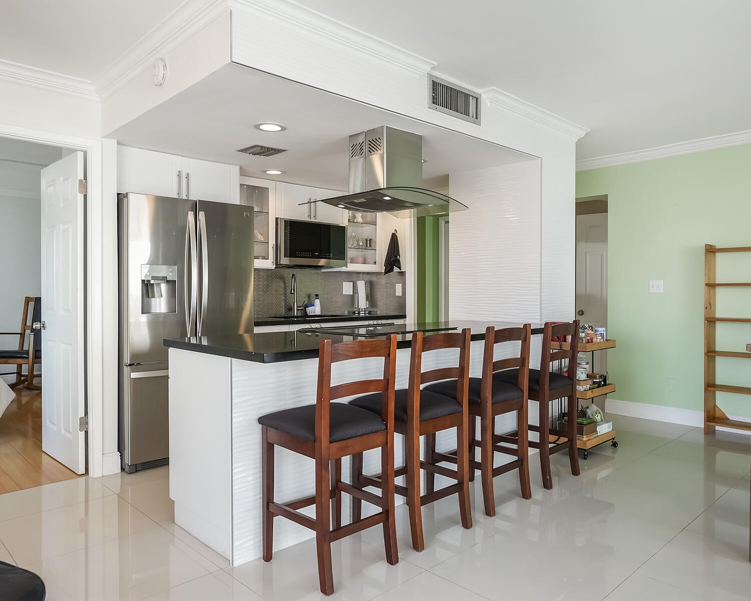 126 Golden Isles Drive 52A, Hallandale Beach FL 33009
