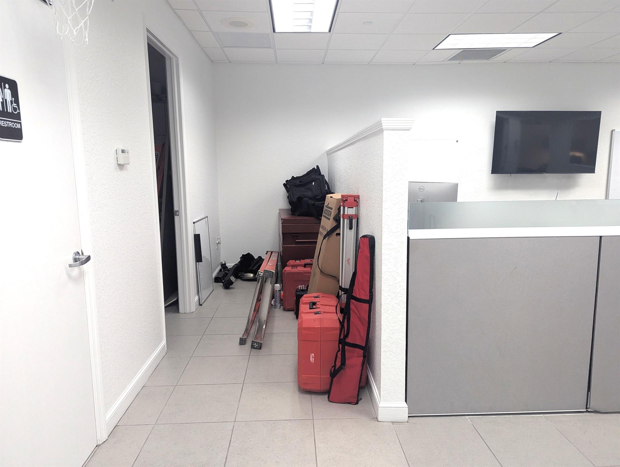 SQUARE LAKE COMMERCIAL CO - Commercial Lease