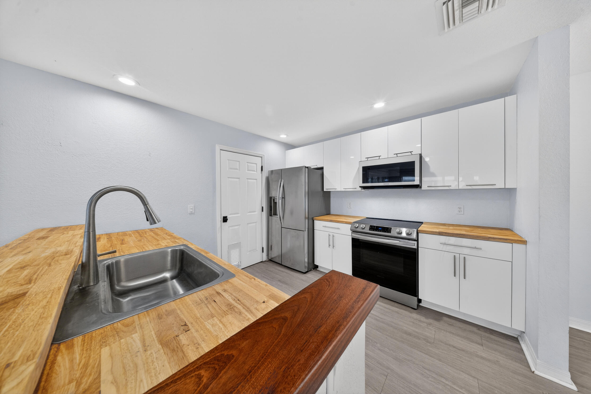 THE PRESERVE AT THE SAVANNAHS CONDOMINIUM - Residential