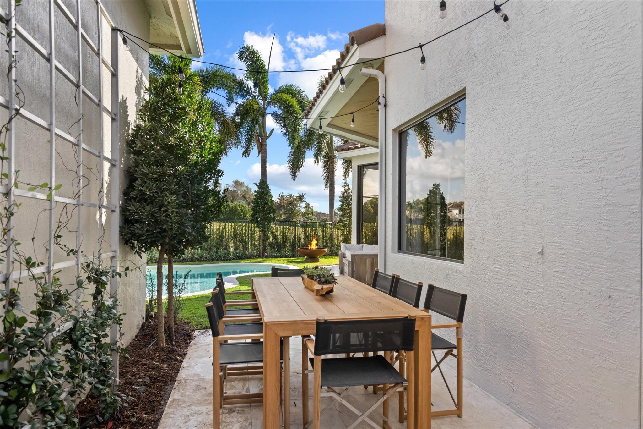 EAGLES LANDING OF P B POL - Residential