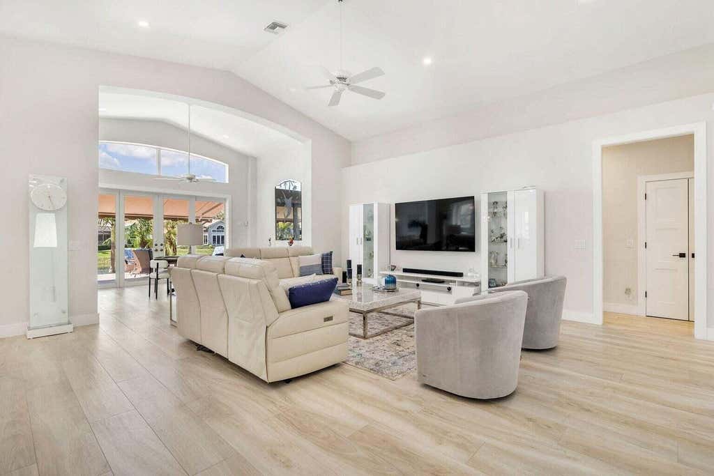 Photo of 3914 Outlook Court, Jupiter, FL 33477 (MLS # R11018252)