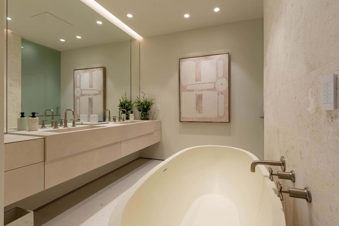 La Clara - Residential