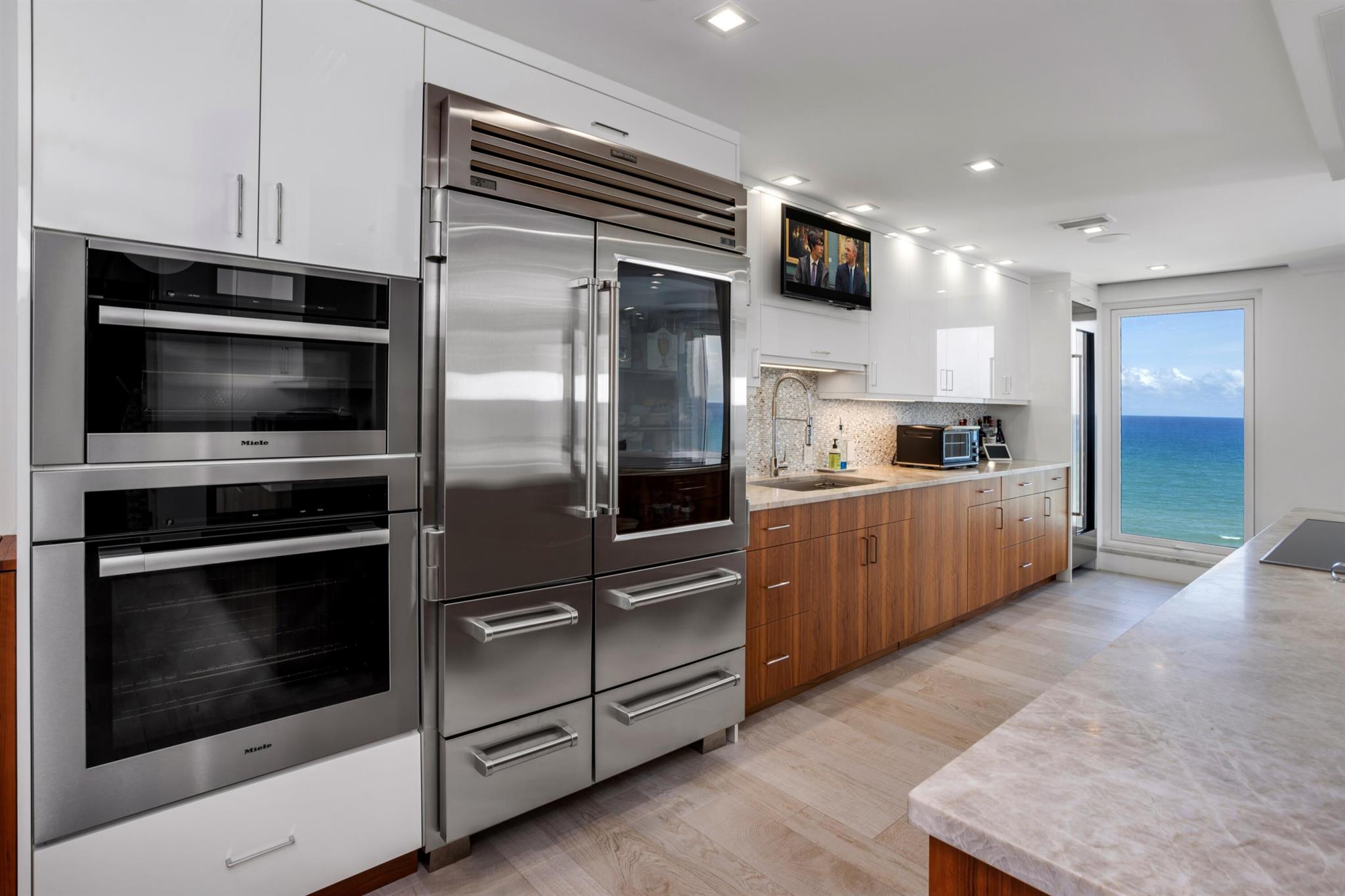 750 OCEAN - Residential