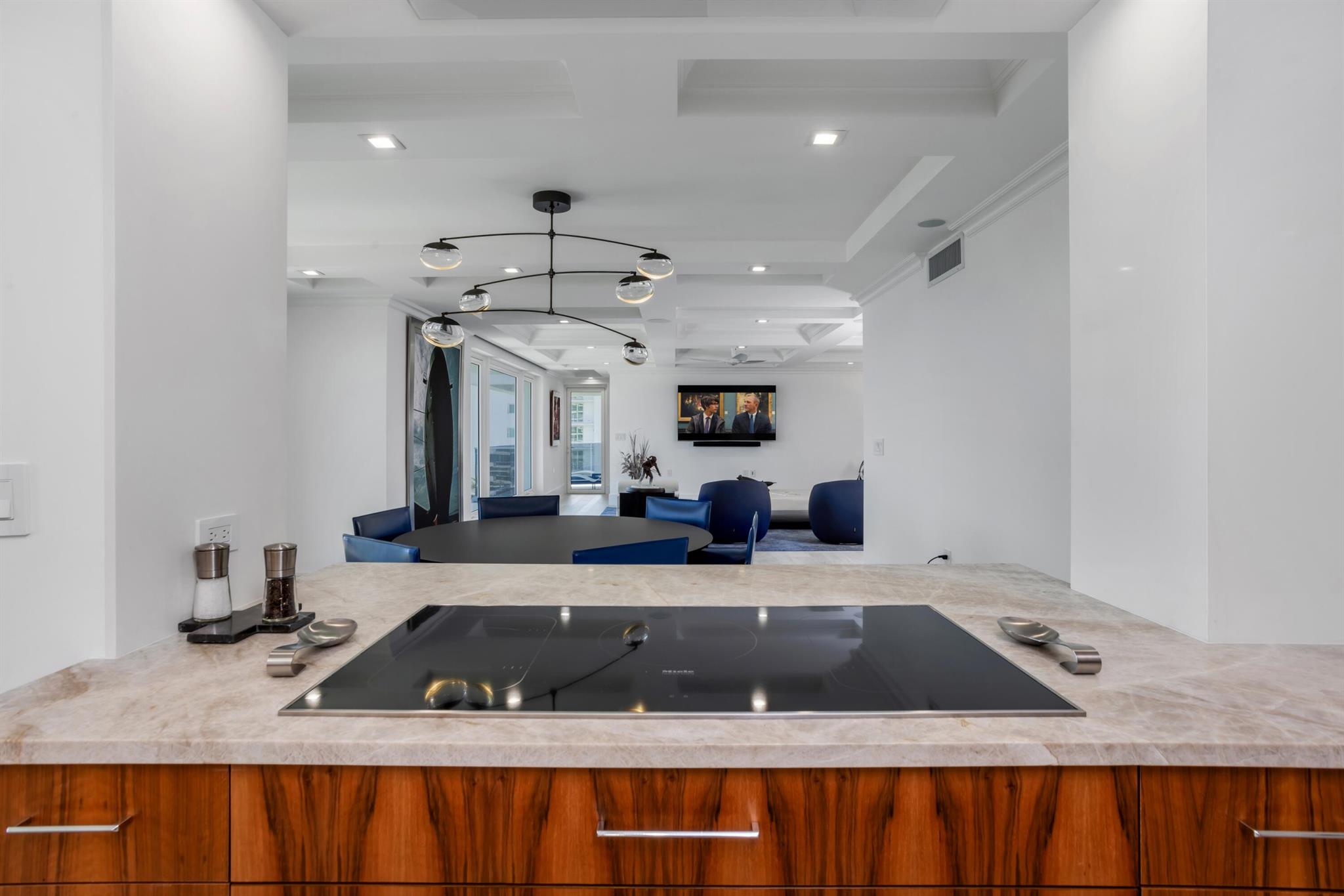 750 OCEAN - Residential