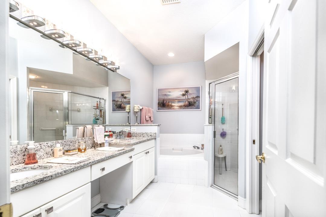 JENSEN BEACH GOLF AND COUNTRY CLUB - Residential