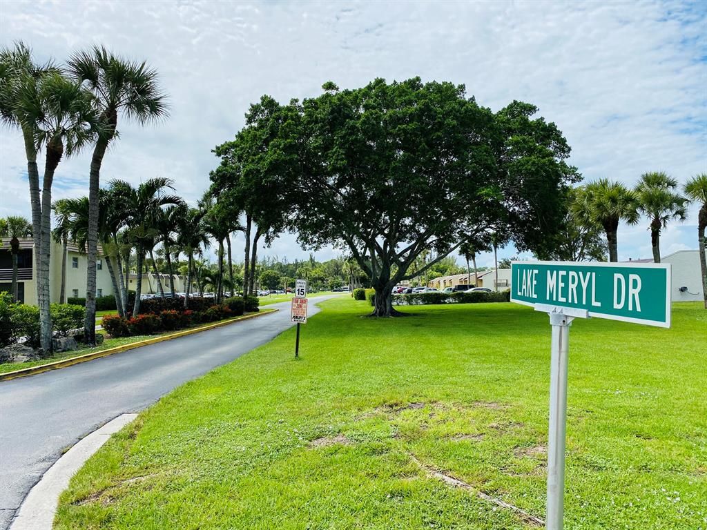 Photo of 154 Lake Meryl Drive Dr #252, West Palm Beach, FL 33411 (MLS # R10651615)