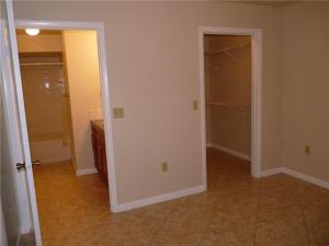 PALM LAKE CONDO - Residential Lease