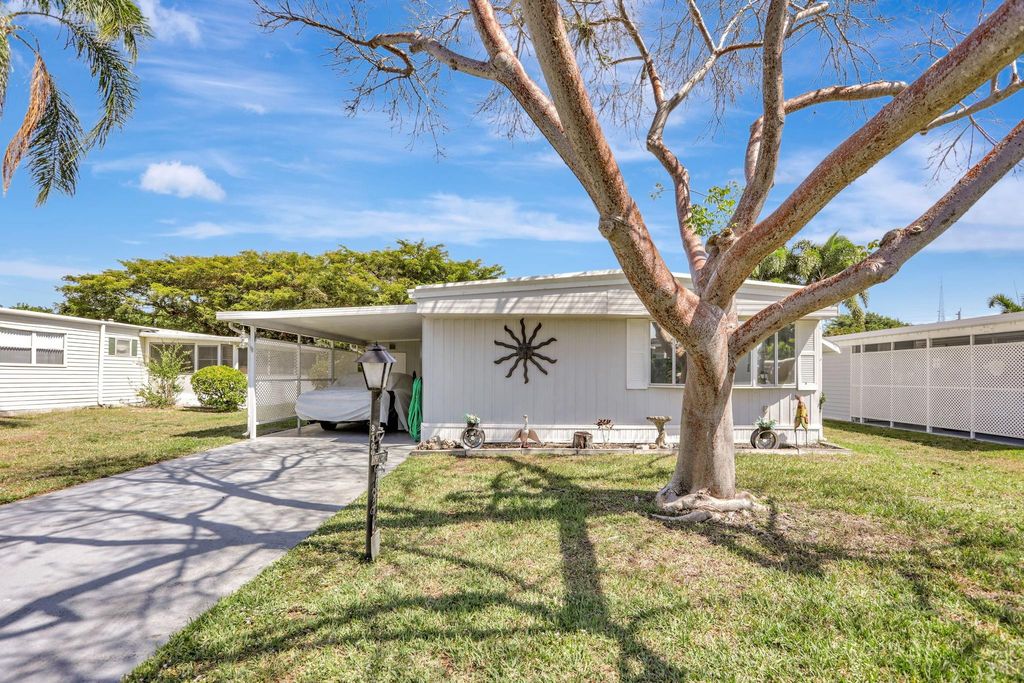 Photo of 8409 Chisum Trail, Boca Raton, FL 33433 (MLS # F10498127)