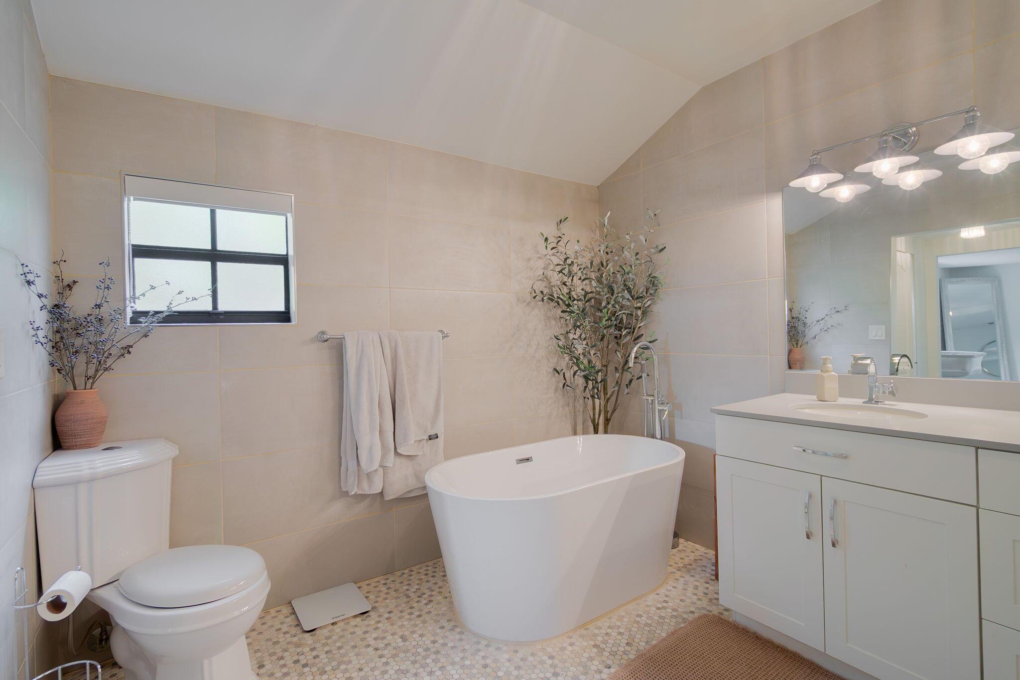 LAUDERDALE GARDENS - Residential