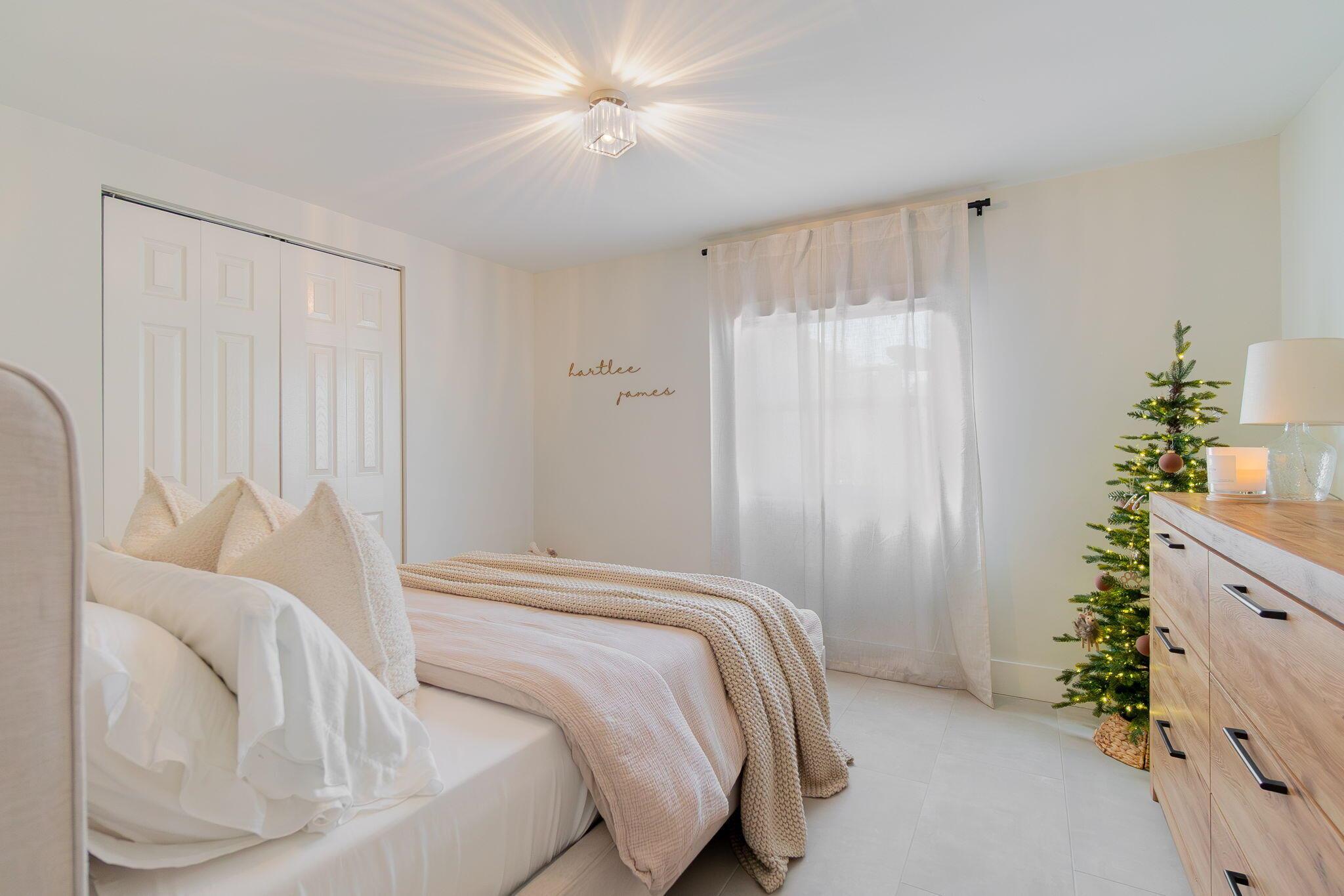 LAUDERDALE GARDENS - Residential