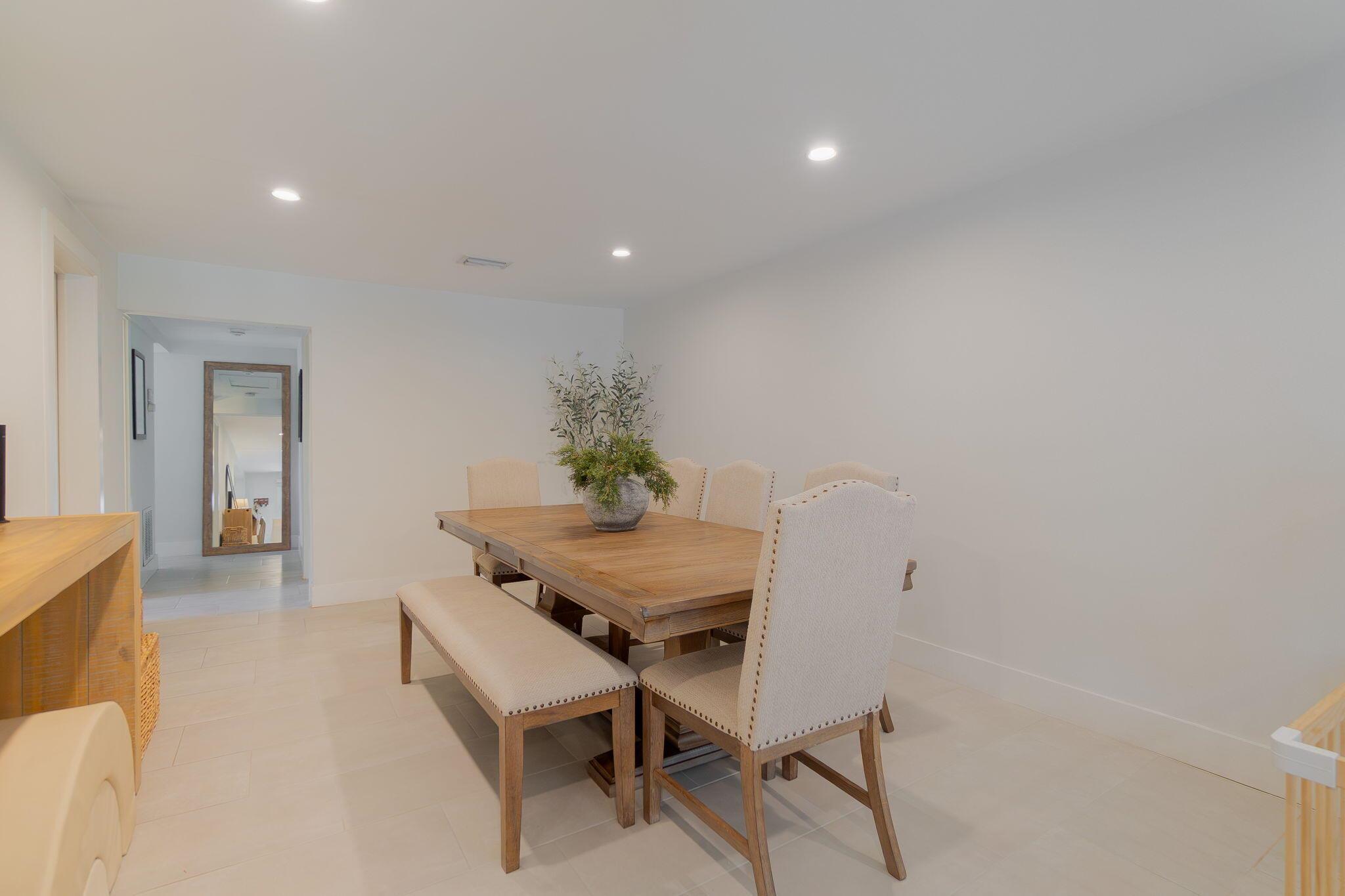 LAUDERDALE GARDENS - Residential