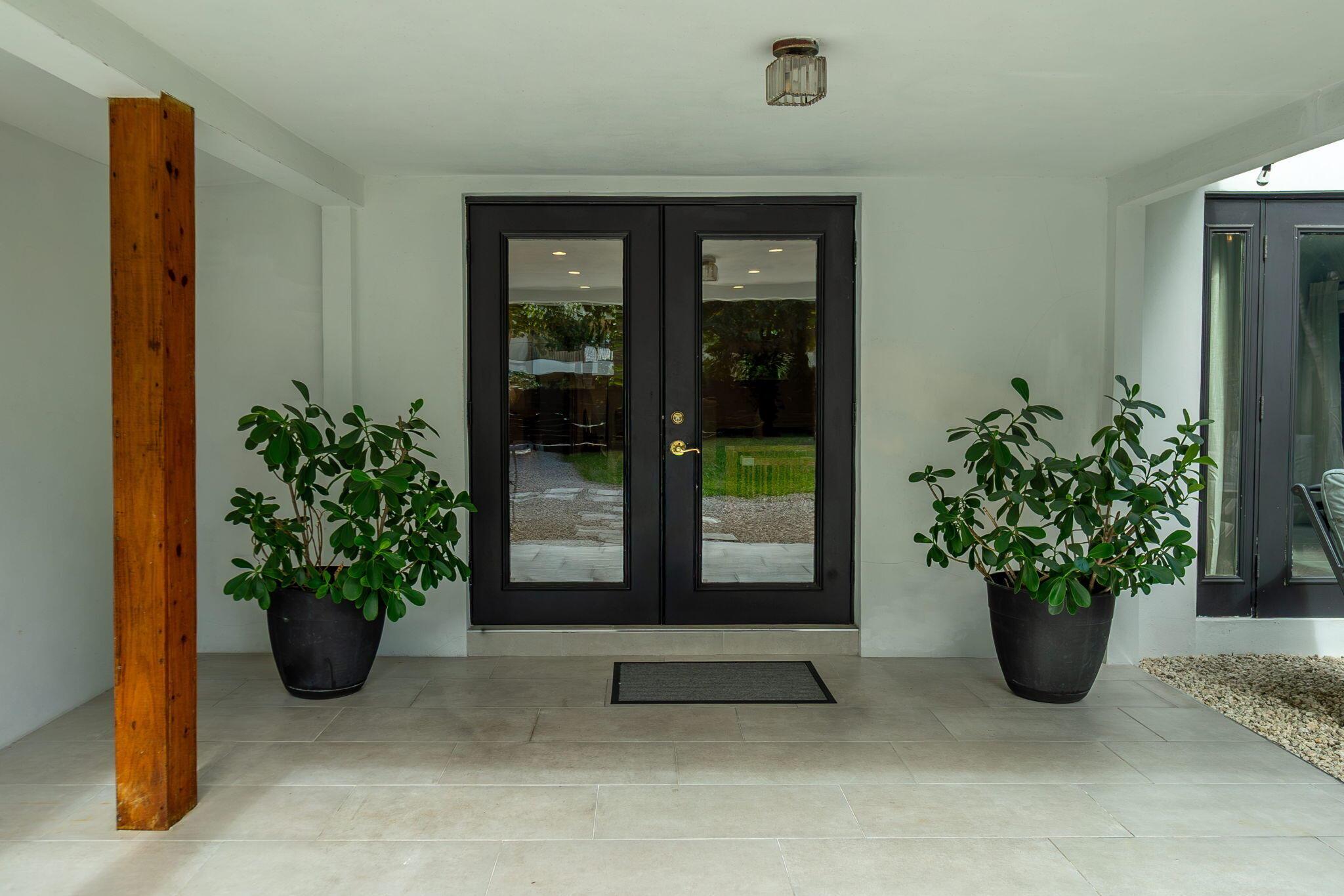 LAUDERDALE GARDENS - Residential