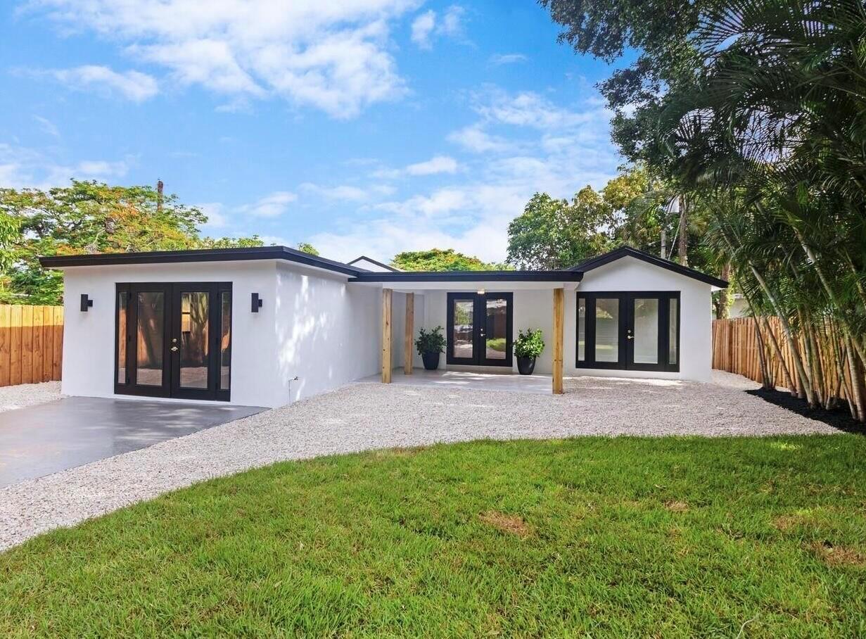 LAUDERDALE GARDENS - Residential